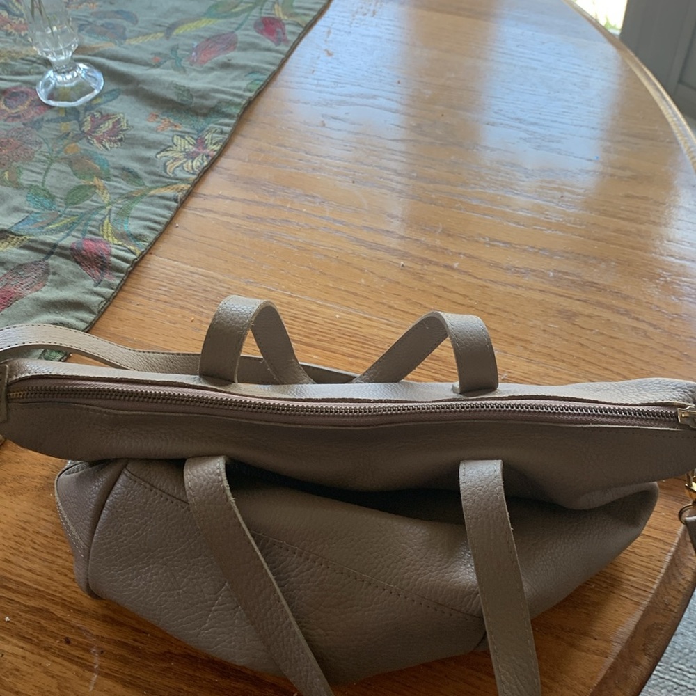 Cuyana Leather Crossbody Bag/Tote - Picture 7 of 12